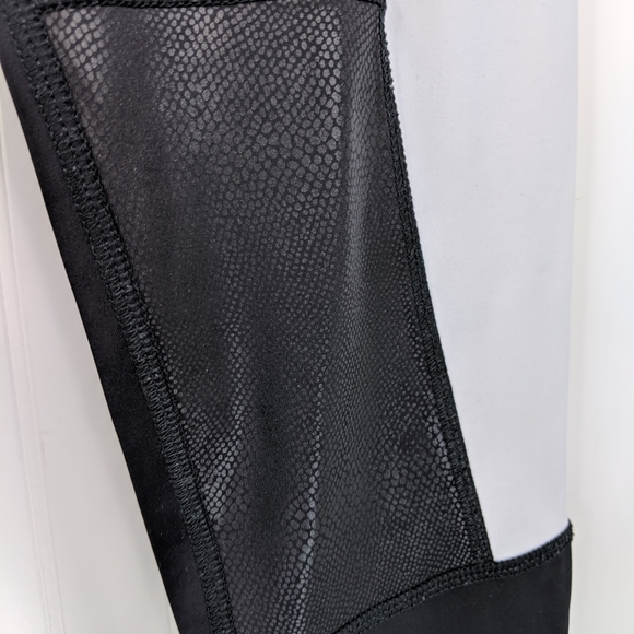 ONZIE Black & White Colorblock Yoga Leggings Sz M/L - Picture 7 of 12